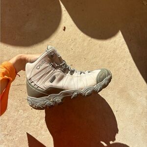 OBOZ Women's Ankle Boots in Cream and Gray